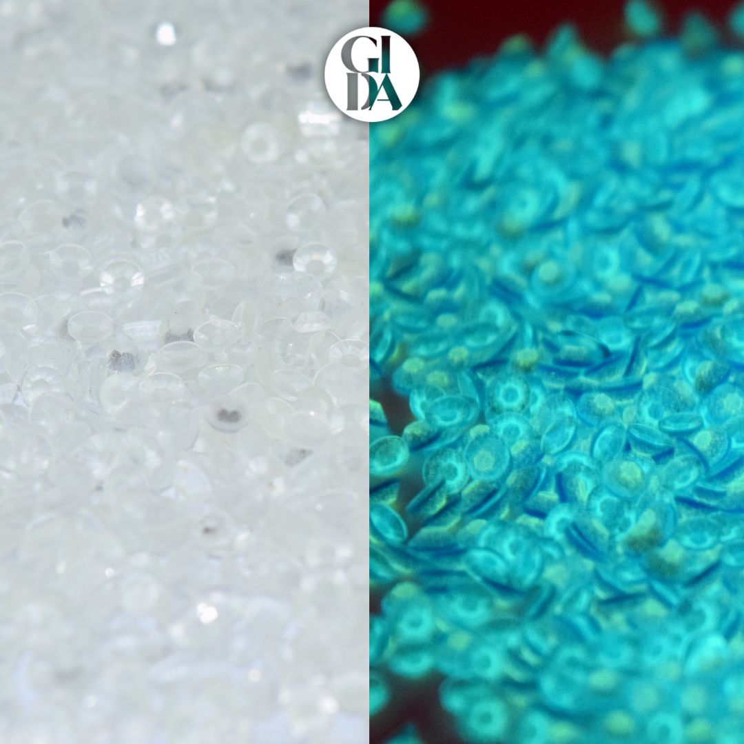 GLOW IN THE DARK - White Flat Back Rhinestones - Bag 1.2 oz / 5.000 pcs - 3mm - GIDA DESIGN