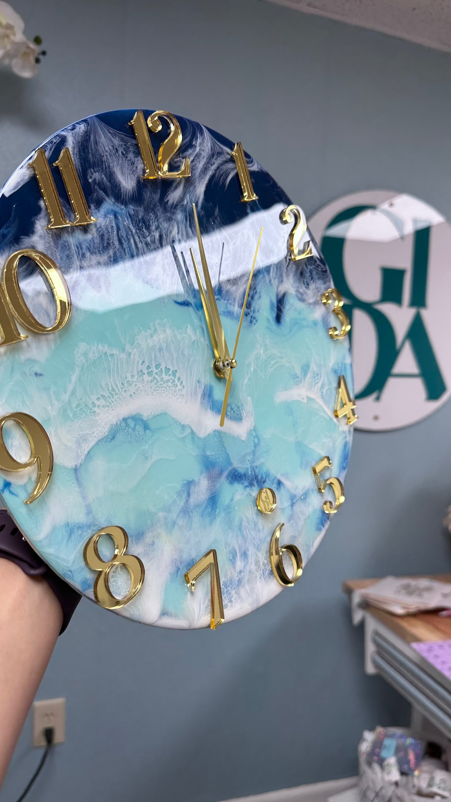 GRABACIÓN Confeccionando Relojes con Resina