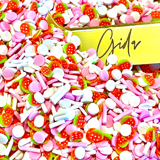 Strawberry Pound Cake Polymer clay 1 oz - GIDA DESIGN