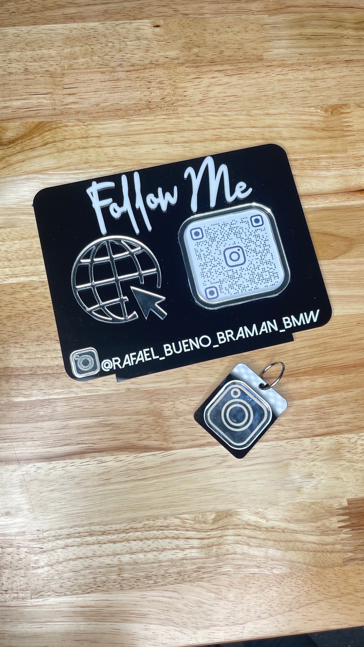 Desk Acrylic QR Sign 6x8” - GIDA DESIGN