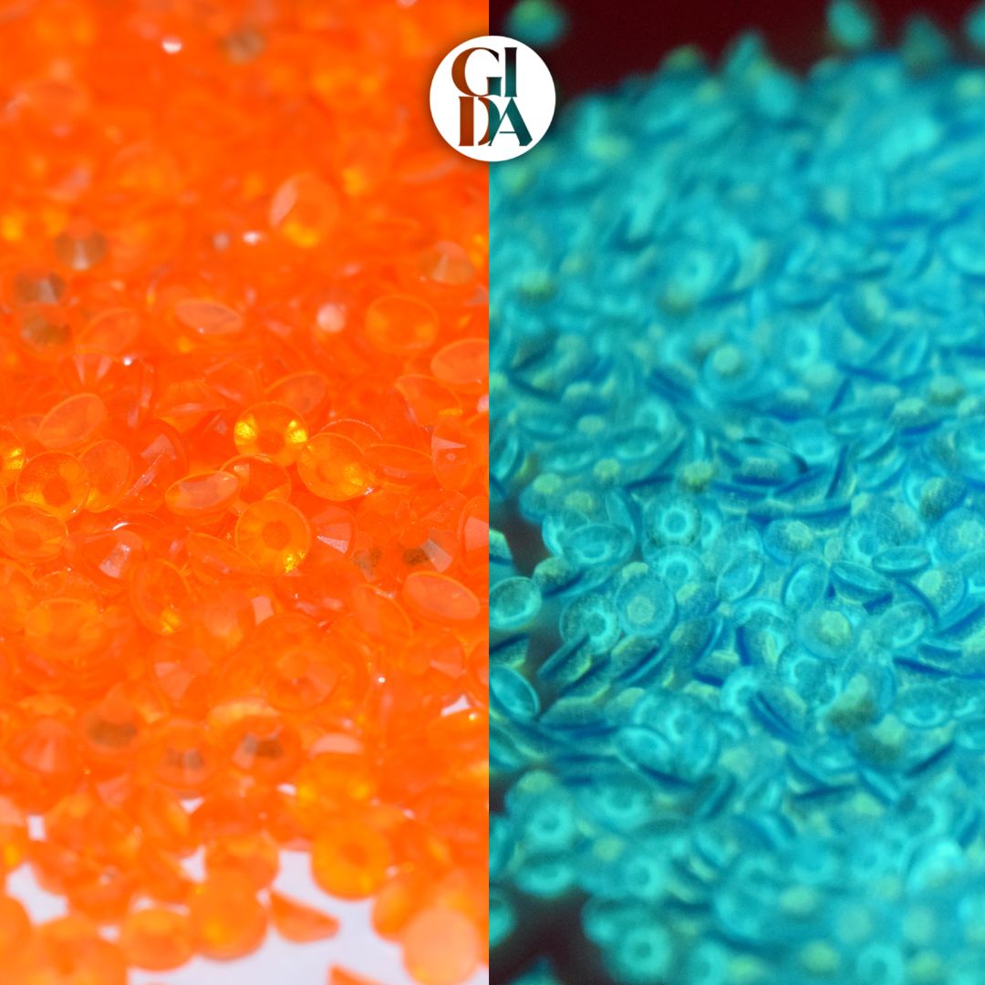 GLOW IN THE DARK - Orange Flat Back Rhinestones - Bag 1.2 oz / 5.000 pcs - 3mm - GIDA DESIGN 