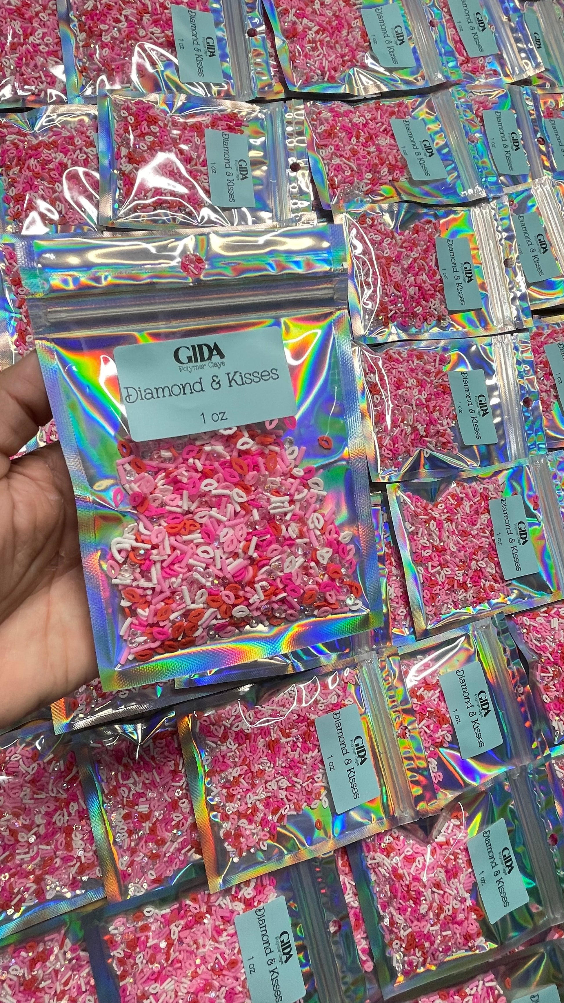 Diamond and kisses Polymer clay 1 oz - GIDA DESIGN 
